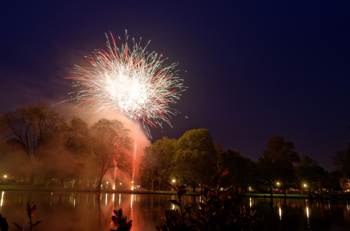 Oranje Vuurwerk Wilhelminapark Koningsdag 2014 - 2