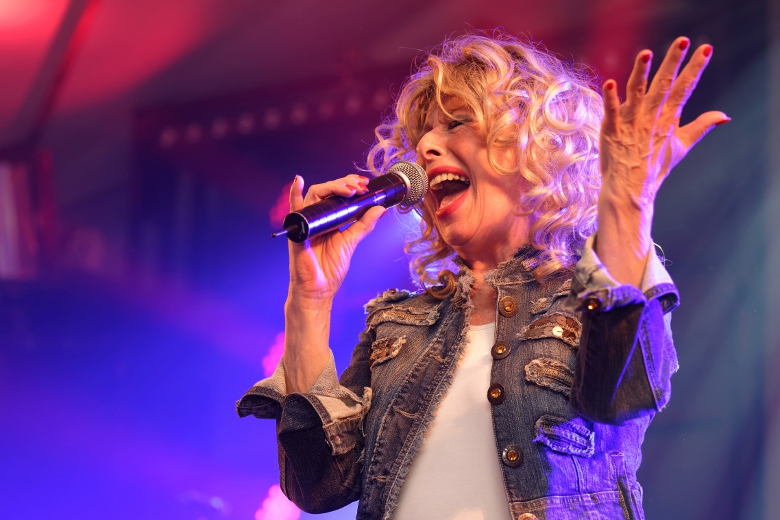 Meezingfestijn Nijeveen 2015 - Bonnie St Claire - 2