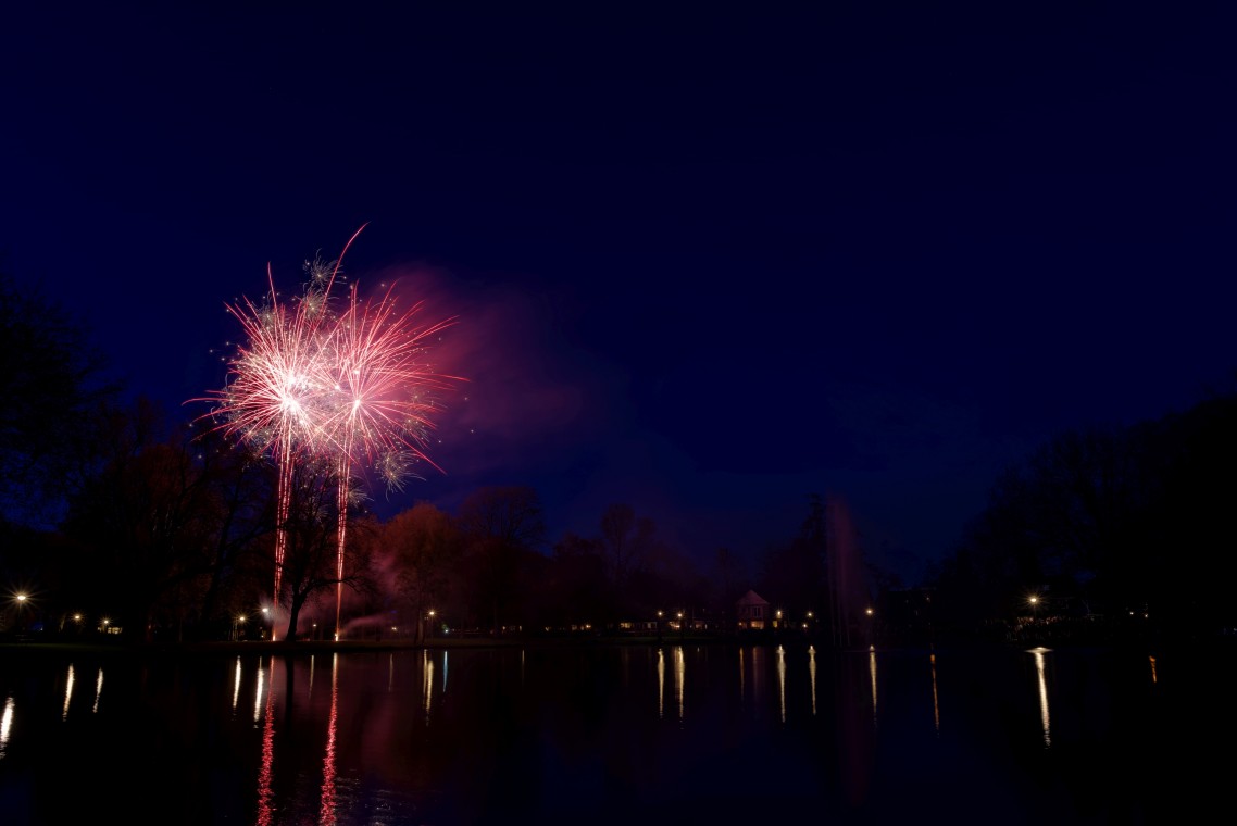 Oranje Vuurwerk Wilhelminapark - Koningsdag 2015 - 1