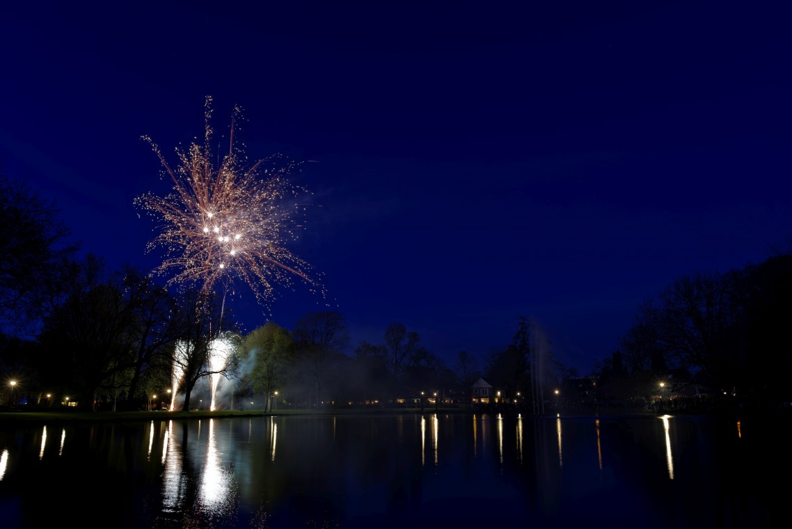 Oranje Vuurwerk Wilhelminapark - Koningsdag 2015 - 2